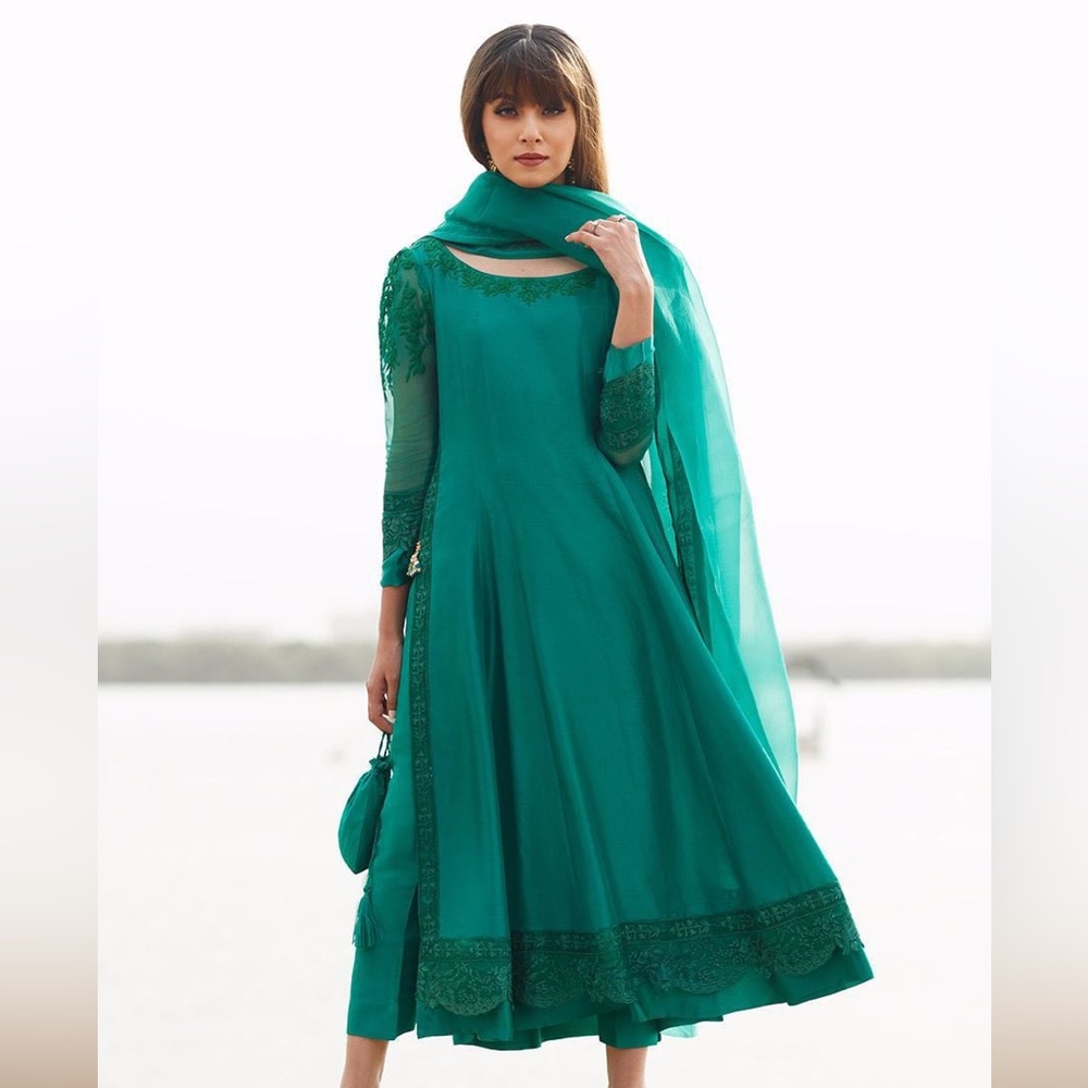 Farah Talib Aziz Emerald Green Silk Kalidaar with embroidery 3 piece